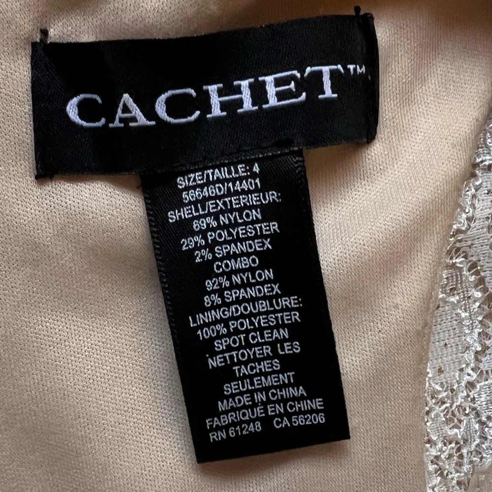 CATCHET IVORY LACE EVENING GOWN, Pearl, Lined, Mermaid, Formal, Metallic, size 4